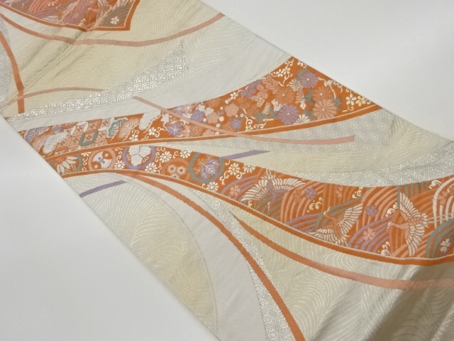 リサイクル　鬘帯に花々・鶴・古典柄模様織出し袋帯